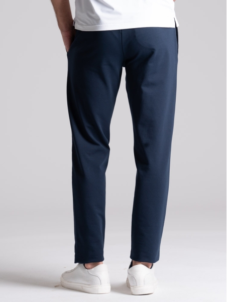 Jogger TECNO modelo chino para hombre