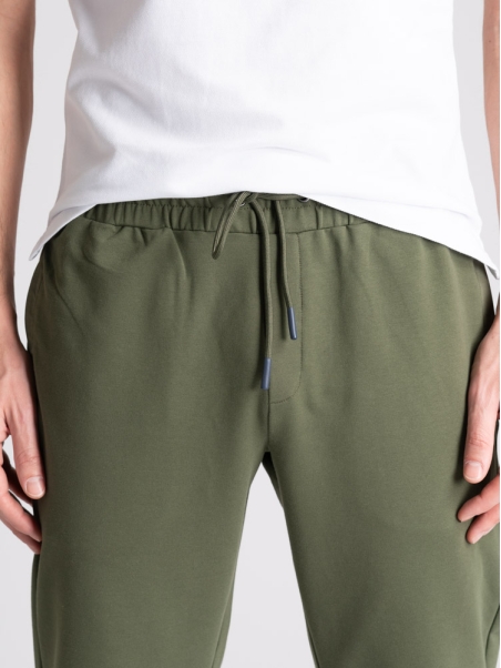 Jogger TECNO modelo chino para hombre