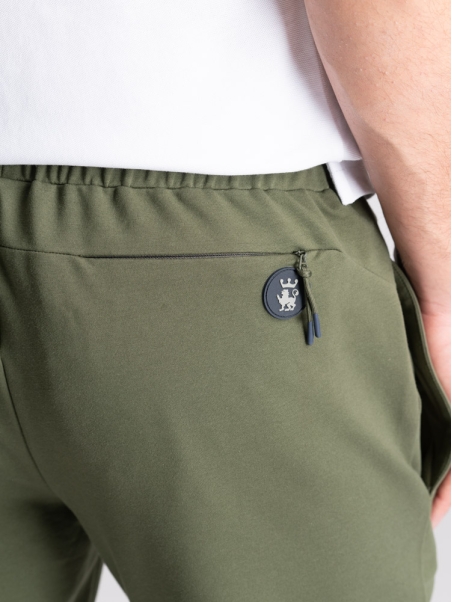 Jogger TECNO modelo chino para hombre