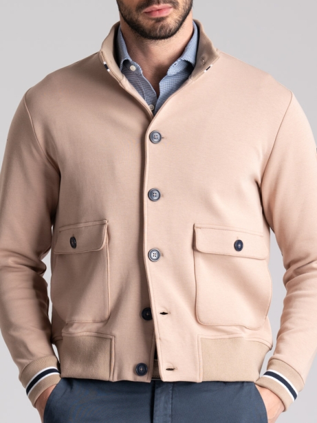 Cazadora bomber de punto para hombre con botonadura y bolsillos 2