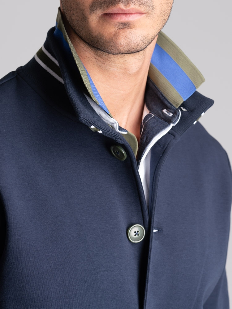 Cazadora bomber de punto para hombre con botonadura y bolsillos
