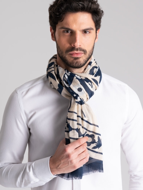 Bufanda de hombre con maxi flecos estampados de flores 2