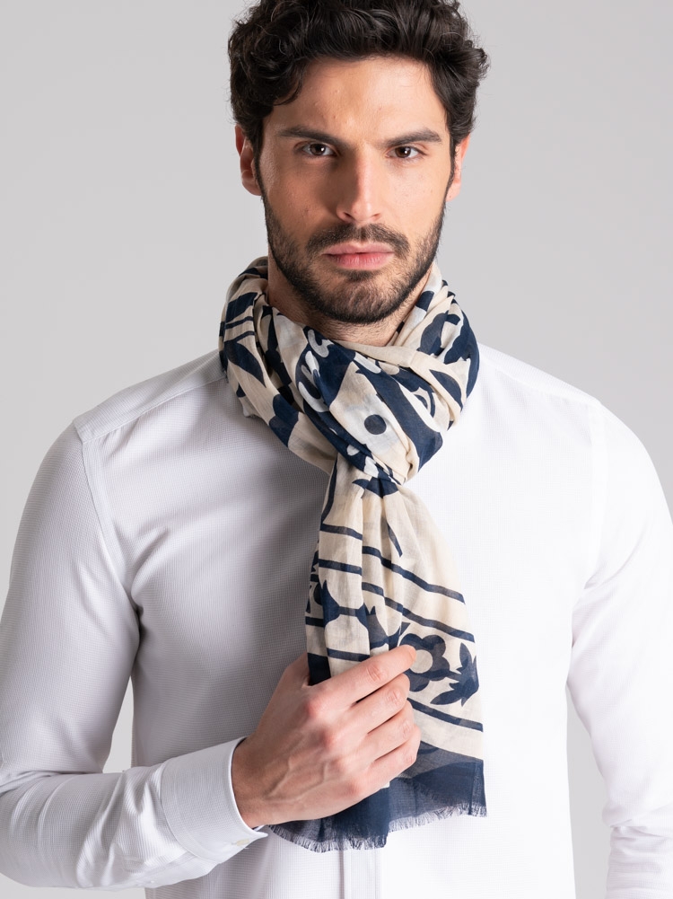 Bufanda de hombre con maxi flecos estampados de flores