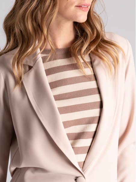 Chaqueta fluida de mujer tipo blazer en color arena