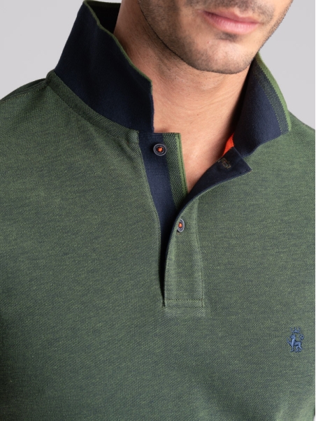 Polo de media manga para hombre teñido en hilo