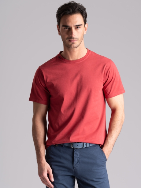 Camiseta de manga corta para hombre con puntales aplicados