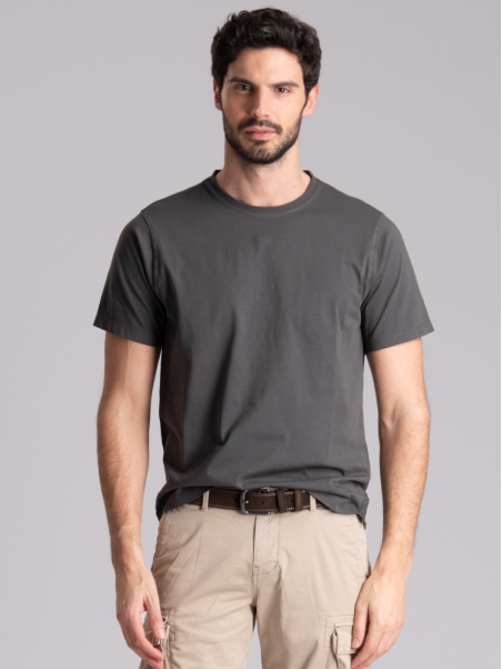 Camiseta de manga corta para hombre con puntales aplicados