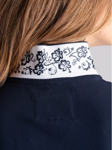 Polo de mujer de media manga con cuello estampado hawaiano