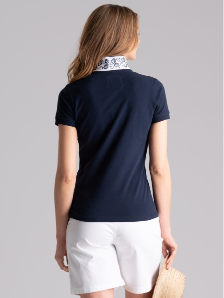 Polo de mujer de media manga con cuello estampado hawaiano