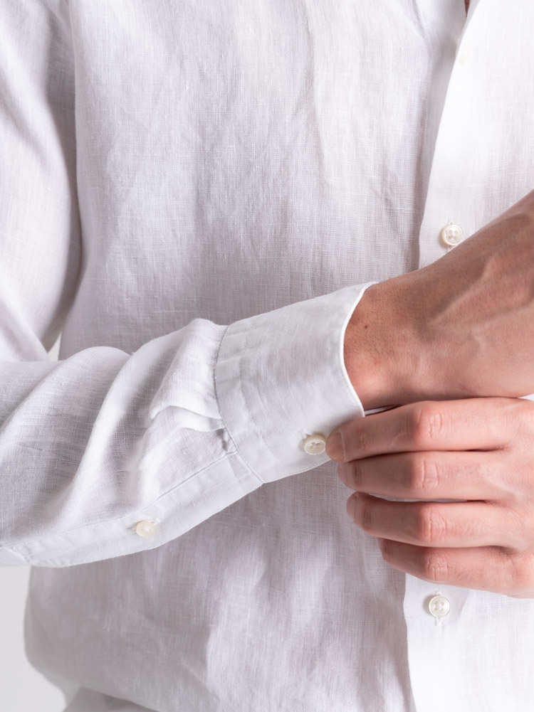 Camicia uomo bianca di lino con collo alla coreana