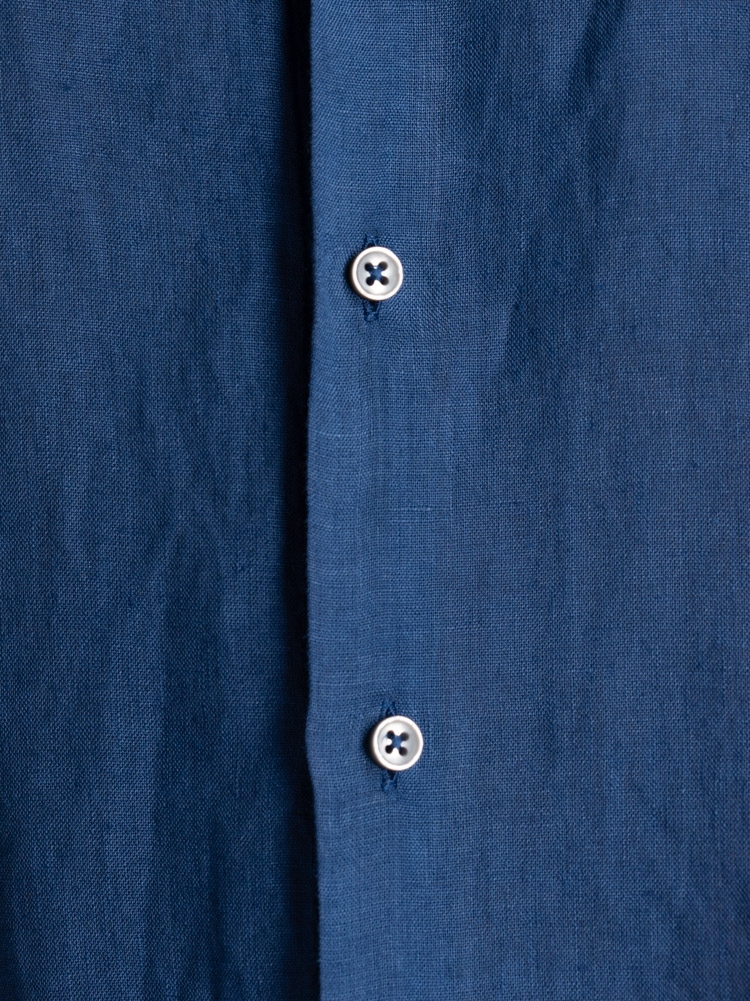 Camisa de hombre de lino azul con cuello mao