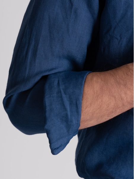 Camisa de hombre de lino azul con cuello mao
