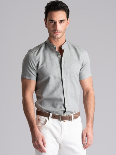 Camisa hombre mezcla de lino verde media manga cuello coreano