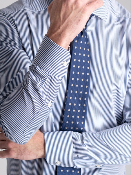 Camisa de rayas regular azul cuello semifrancés para hombre
