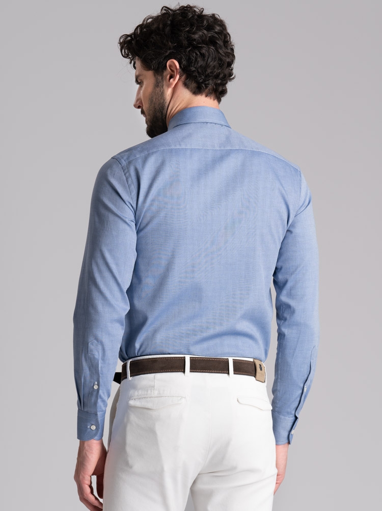 Camisa blindada regular de hombre azul cuello semifrancés