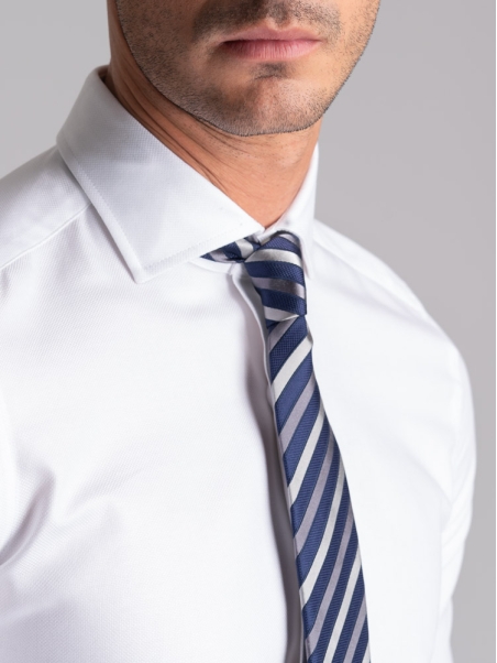 Camisa blindada blanca de hombre cuello semifrancés