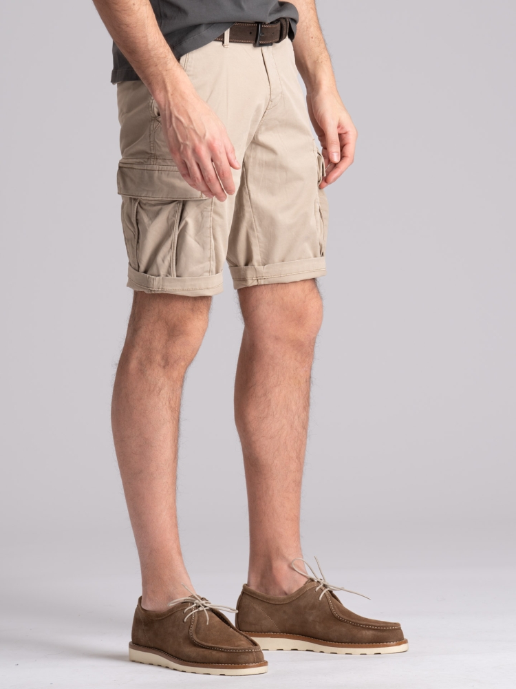 Bermudas cargo de hombre en gabardina de algodón efecto envejecido