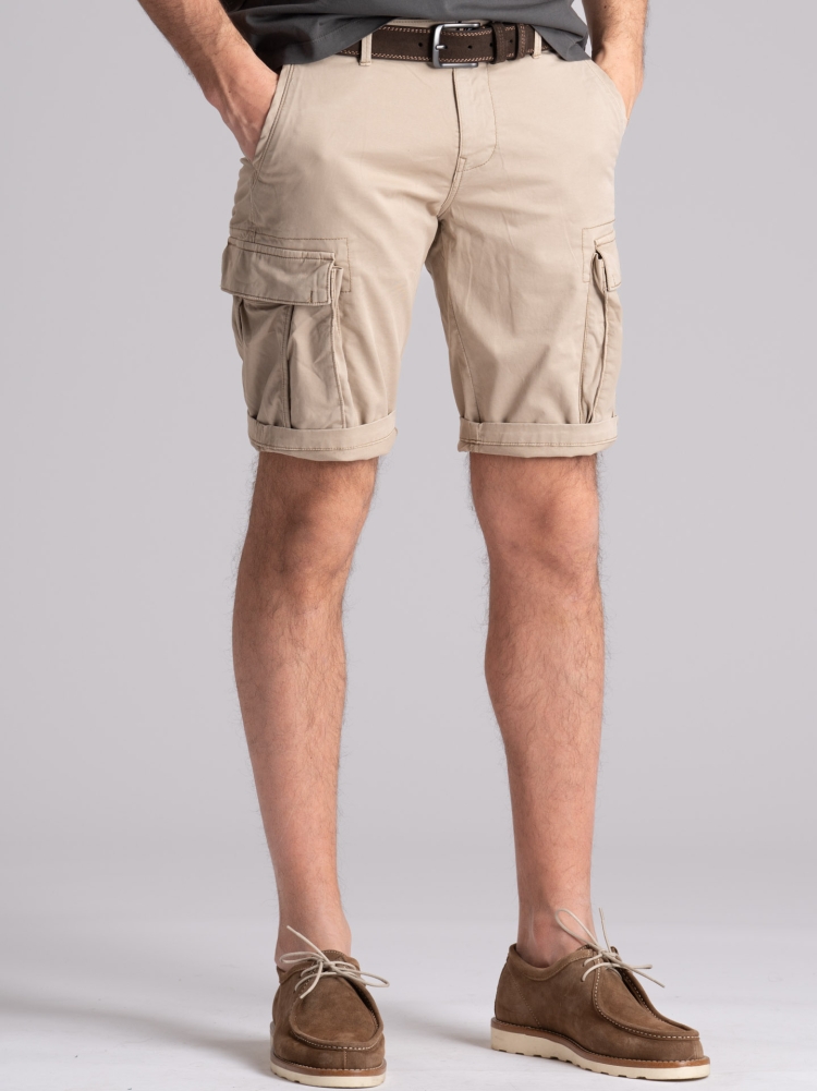 Bermudas cargo de hombre en gabardina de algodón efecto envejecido