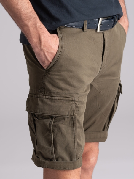 Bermudas cargo de hombre en gabardina de algodón efecto envejecido