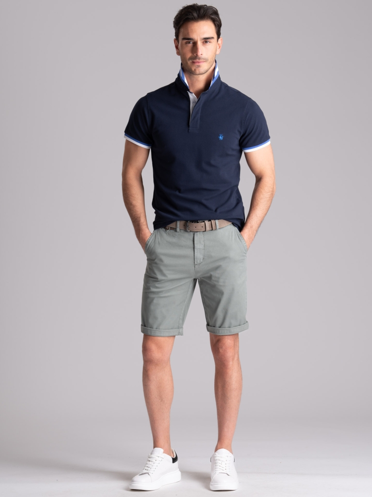Bermudas chinas de hombre con cintas y ribetes aplicados