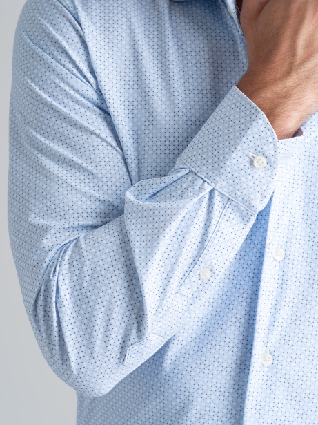 Camisa hombre TECNO micro diseño azul claro cuello semifrancés 2