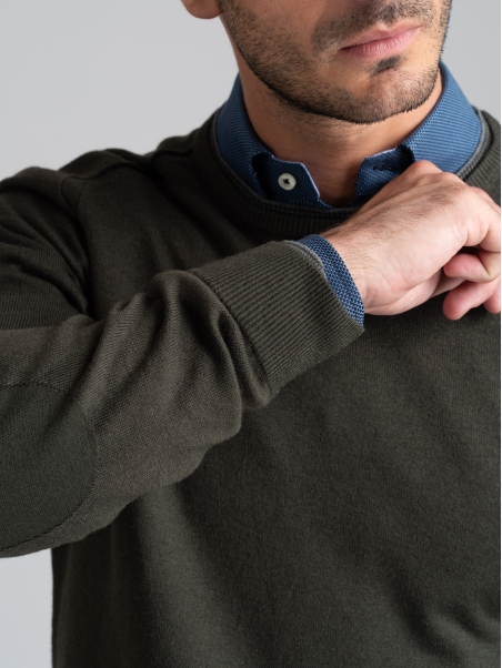 Jersey de cuello redondo para hombre con doble efecto en cuello y puños