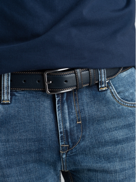 Vaqueros de cinco bolsillos para hombre ligeramente lavados con pespuntes