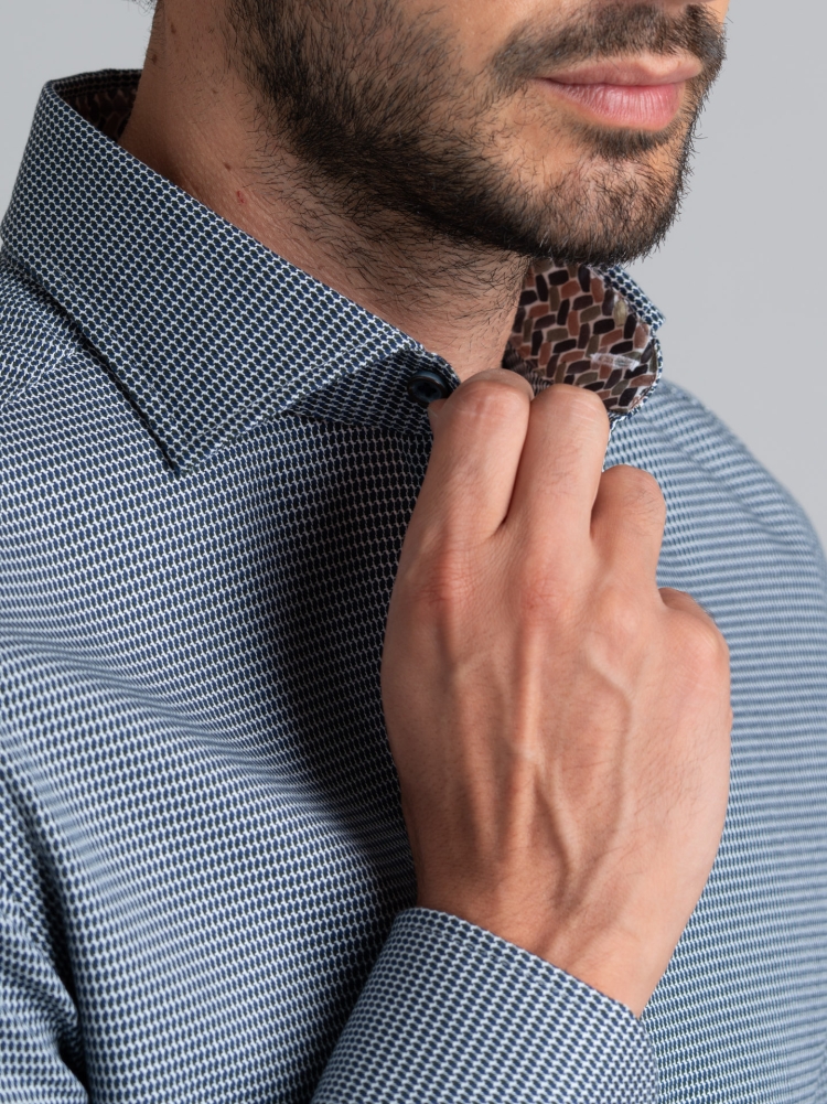 Camicia uomo con disegno geometrico blu e verde