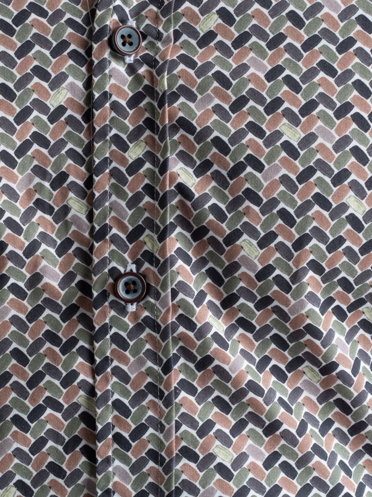 Camisa de hombre con estampado geométrico
