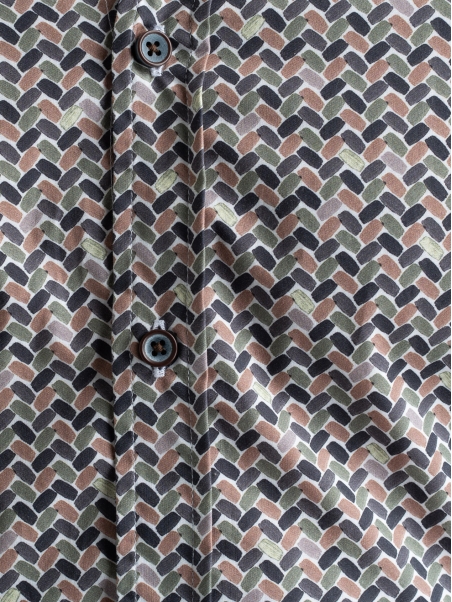 Camisa de hombre con estampado geométrico