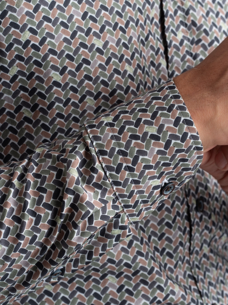 Camicia uomo con stampa fantasia geometrica