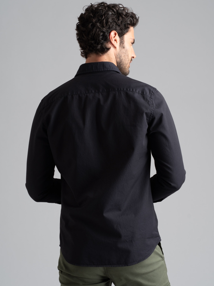 Camicia uomo slim in tessuto twill tinto capo