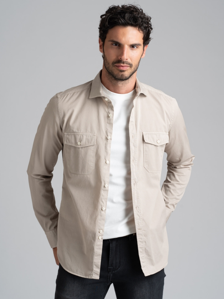 Camicia uomo slim in tessuto twill tinto capo