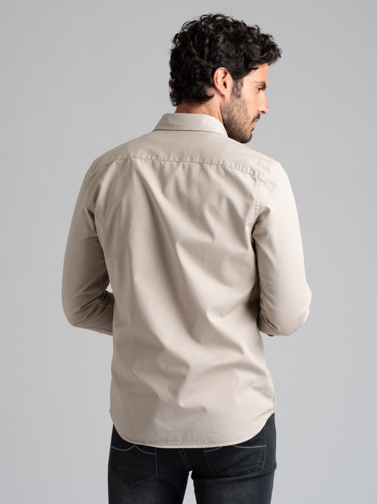 Camicia uomo slim in tessuto twill tinto capo