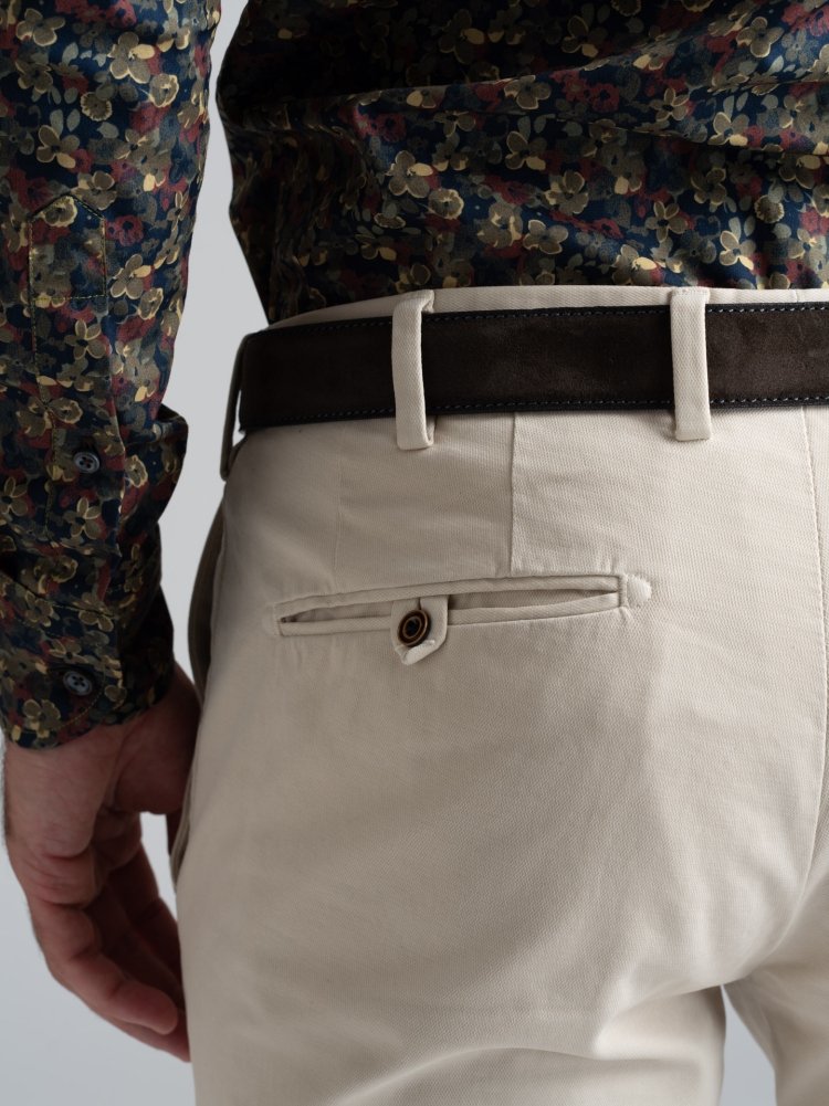 Pantalón de hombre en tejido Broken Twill de tacto cálido