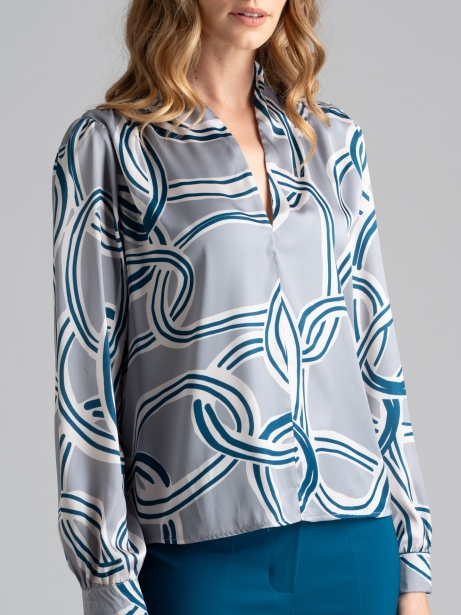 Camisa de mujer con cuello chal y estampado geométrico