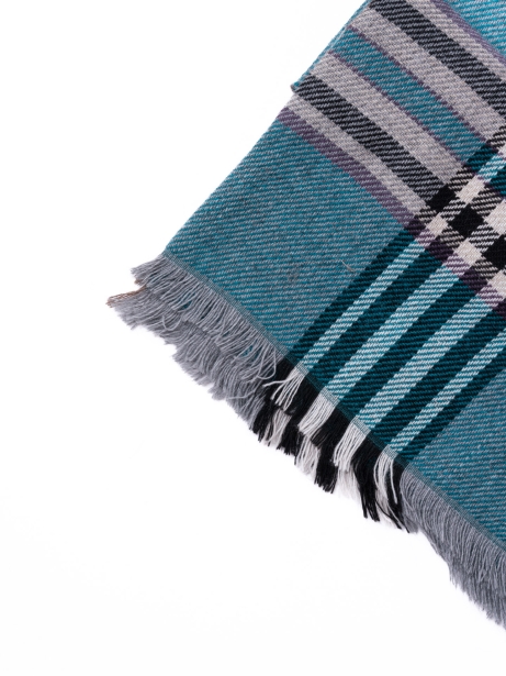 Pañuelo con flecos y estampado de madrás de color cobrizo