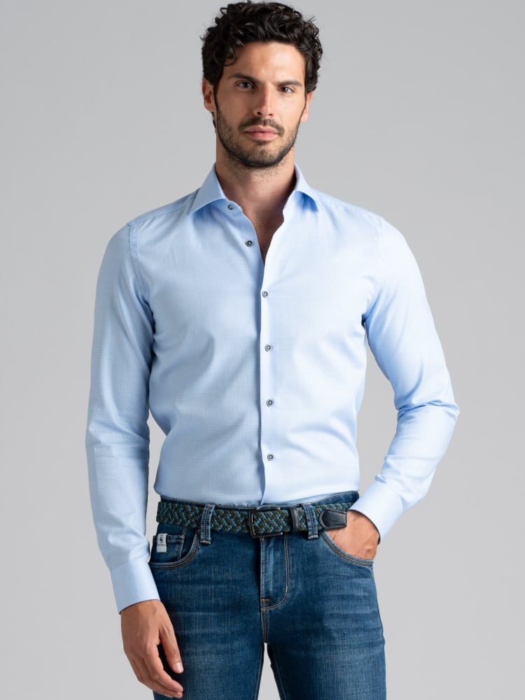 Camisa de caballero azul claro Príncipe de Gales con cuello semifrancés