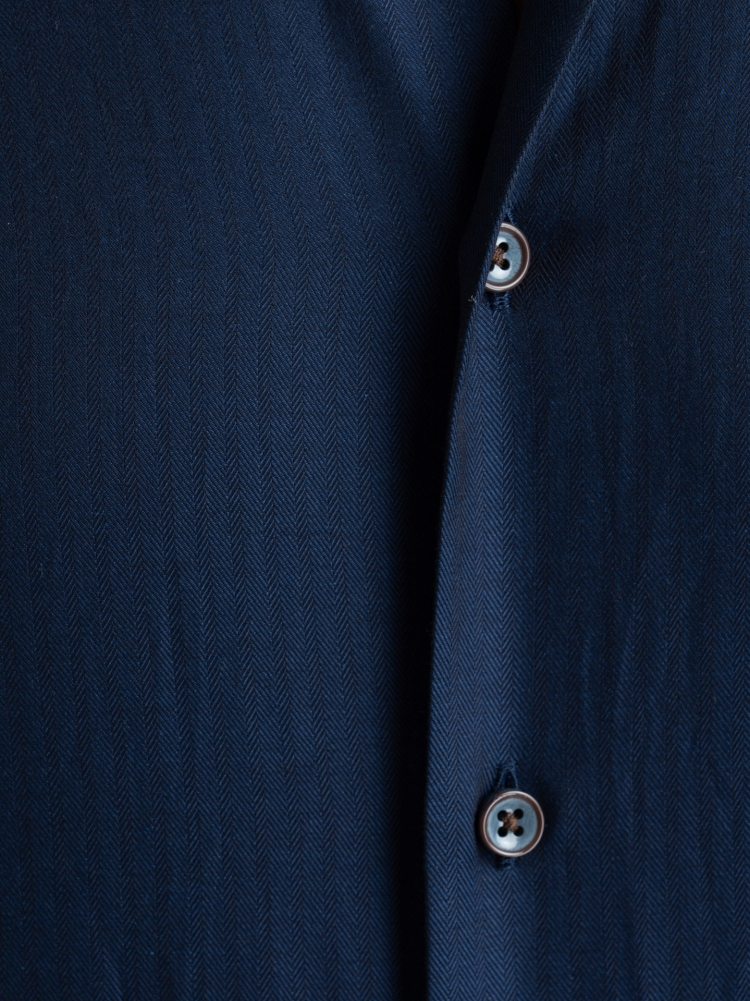 Camisa de hombre en tejido de espiga azul