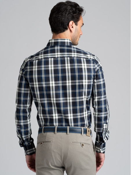 Camisa de hombre azul madrás con cuello abotonado