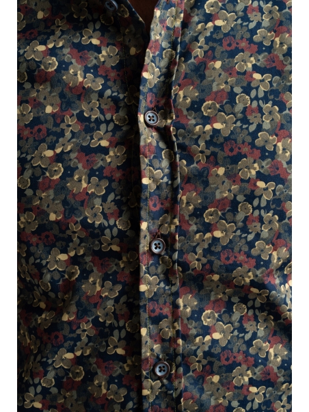 Camisa regular de caballero con estampado geométrico y cuello abotonado