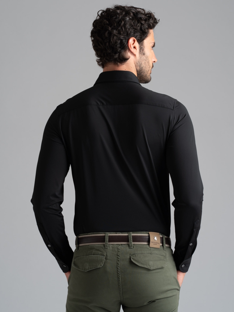 Camisa TECNO negra cuello semifrancés para hombre