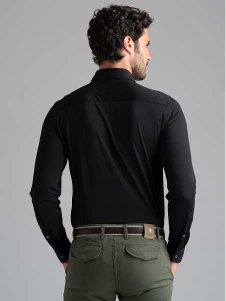 Camisa TECNO negra cuello semifrancés para hombre