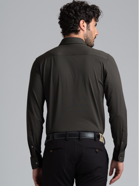 Camisa de hombre TECNO verde cuello semifrancés