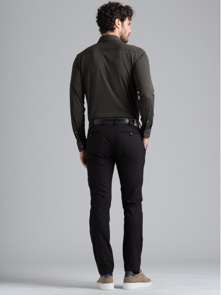Camisa de hombre TECNO verde cuello semifrancés