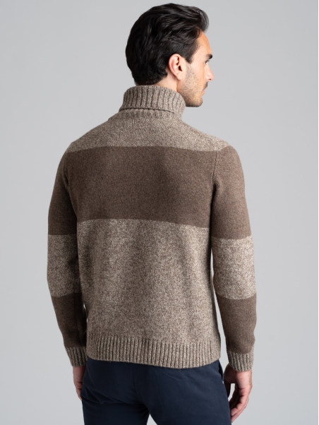 Jersey de hombre de cuello alto mouliné con inserciones en tono melange