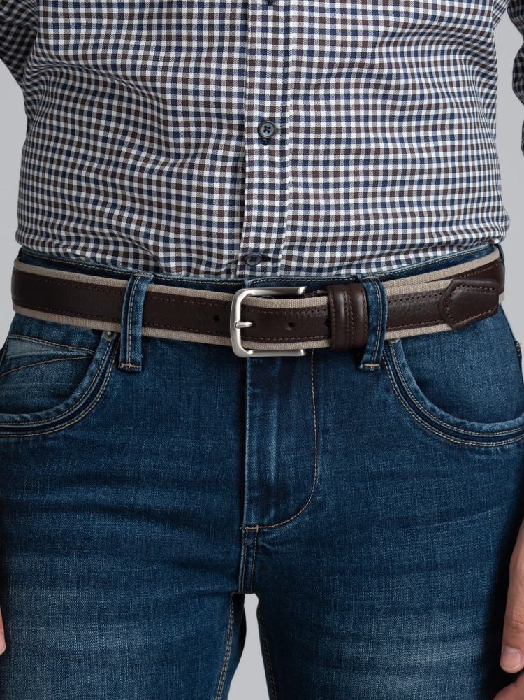 Vaqueros de cinco bolsillos para hombre lavado medio con ribete