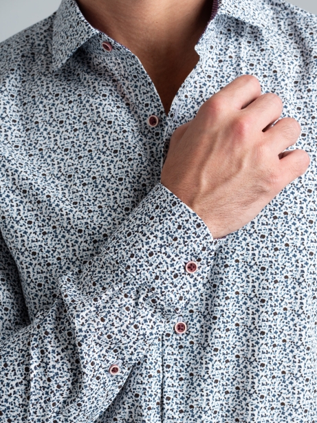 Camisa de caballero con estampado de microflores y cuello semifrancés
