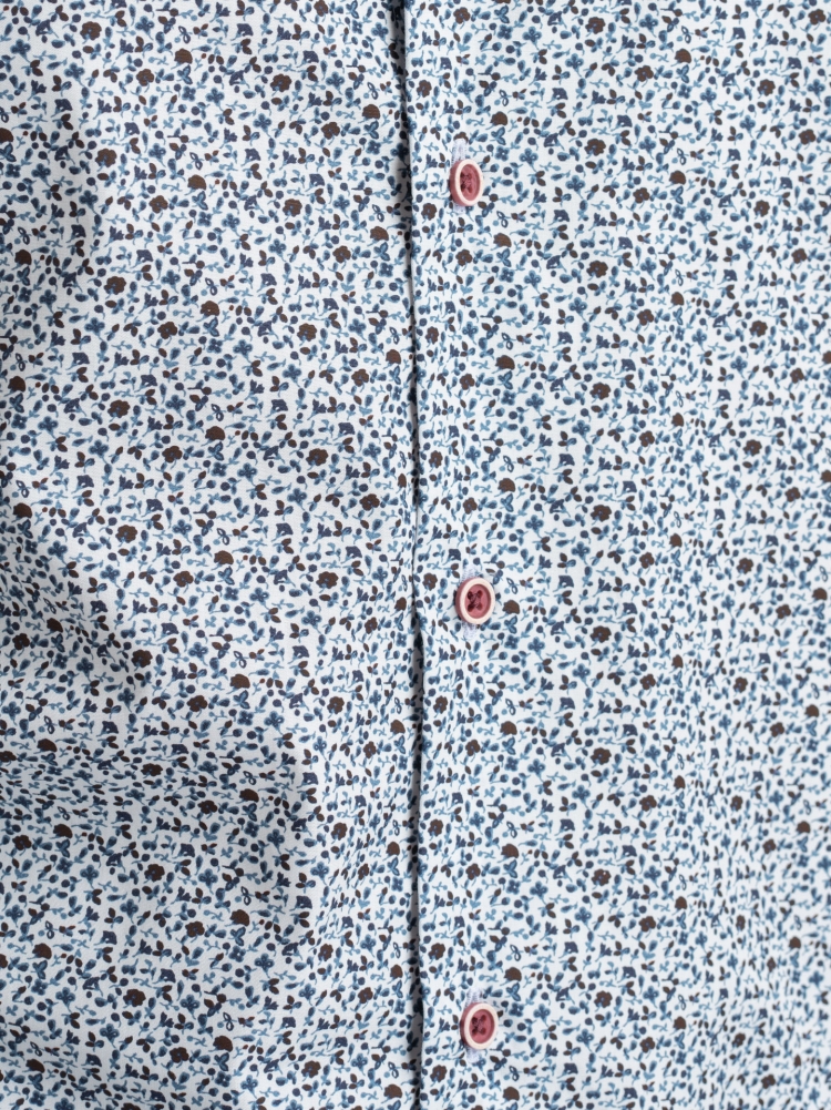 Camisa de caballero con estampado de microflores y cuello semifrancés