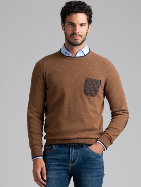 Jersey de cuello redondo para hombre confeccionado en mezcla de lana de galga 12 con bolsillo